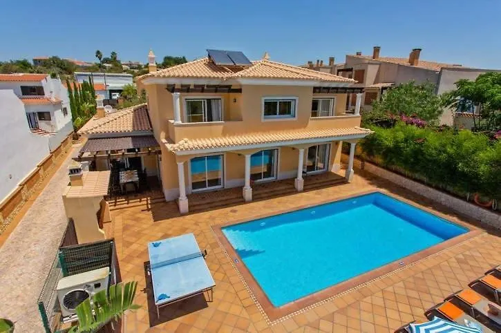 Holiday home Villa Helene Norvilla: Luxury Retreat with Heated Pool Near Gale Beach Guia  Portugal